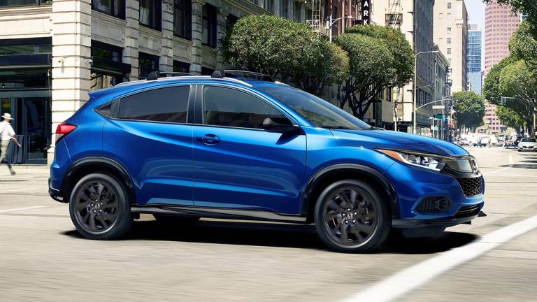 2019 Honda HR-V Sport front right in blue